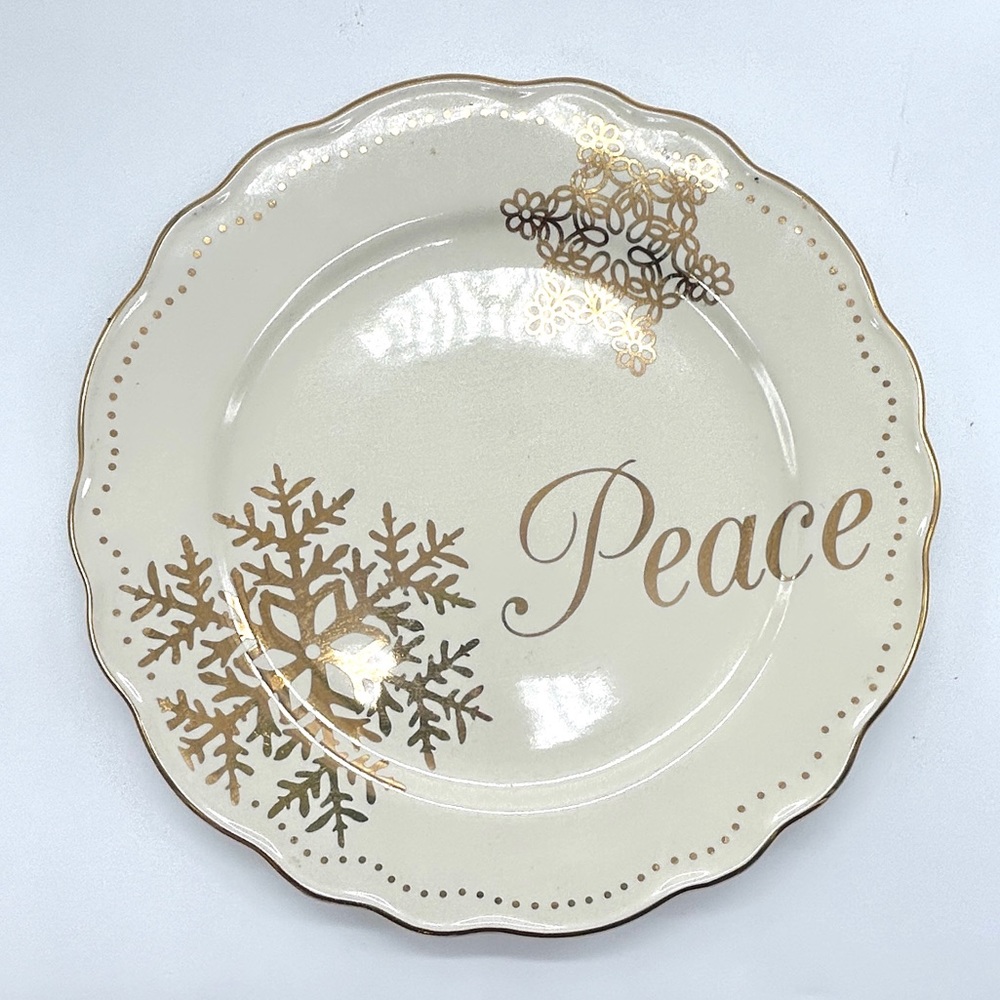 Cracker Barrel Season of Glory PEACE Dinner Plate Ivory/Gold Snowflake 8"